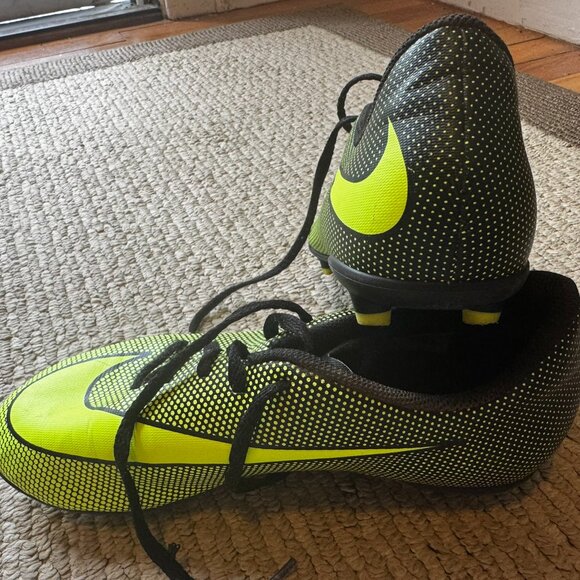 Nike Bravata II FG Soccer Cleats Kids 5.5Y Black Neon Yellow/Green Youth Shoes - Picture 4 of 5